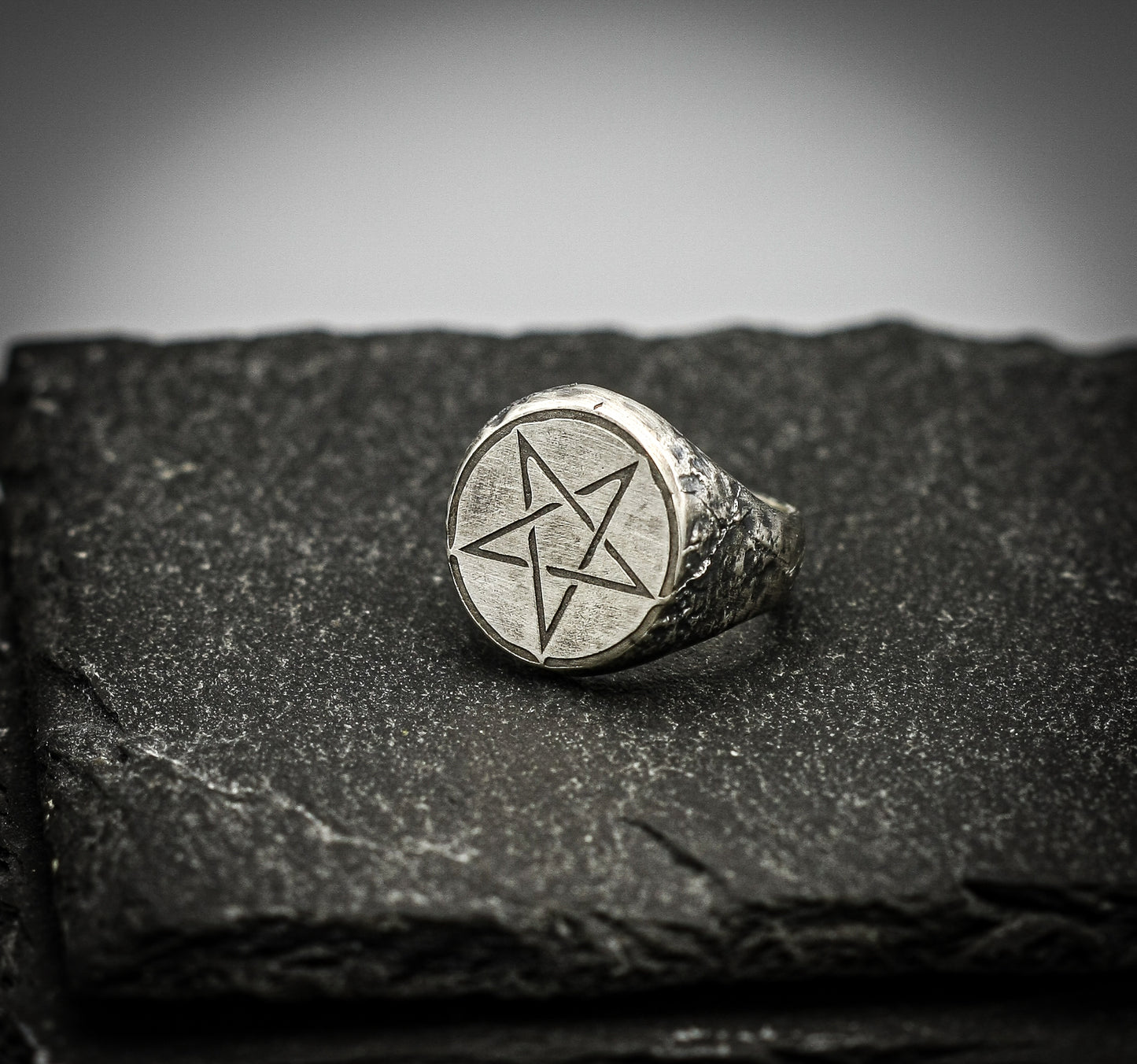 Pentagram sterling silver round signet ring