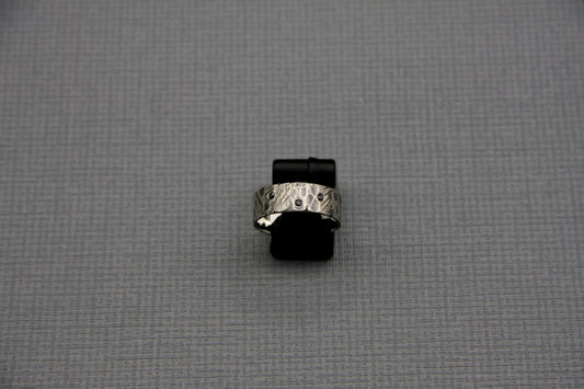 Hammered silver ring, oxidised men band, men ring with black zirconia stones