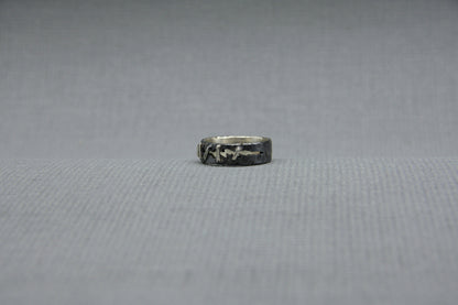 Hammered silver ring, men ring band, stitch ring, brutalist ring