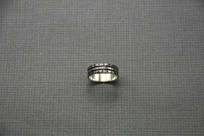 Hammered silver ring, oxidised band for men, patterned ring