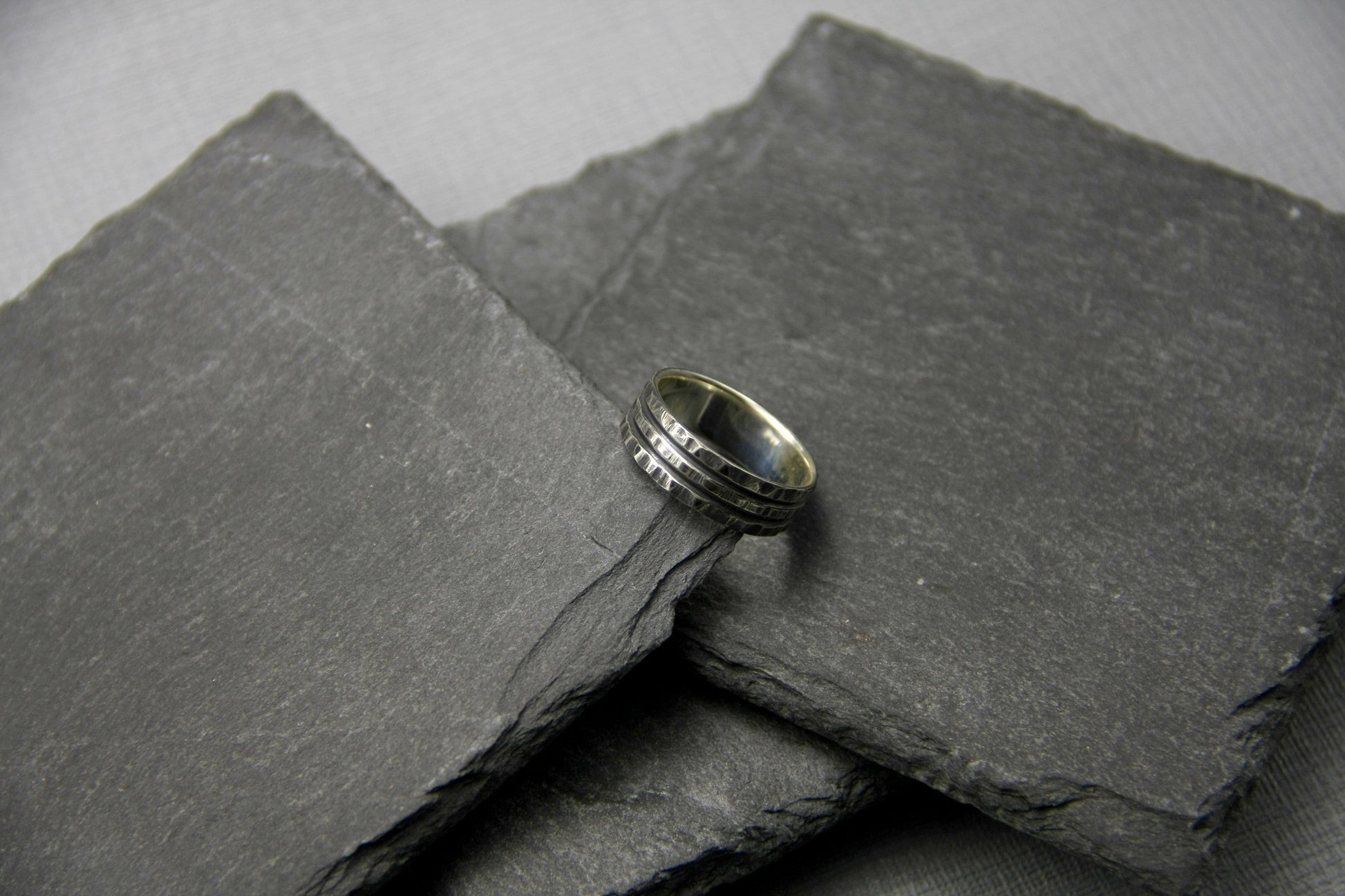 Hammered silver ring, oxidised band for men, patterned ring