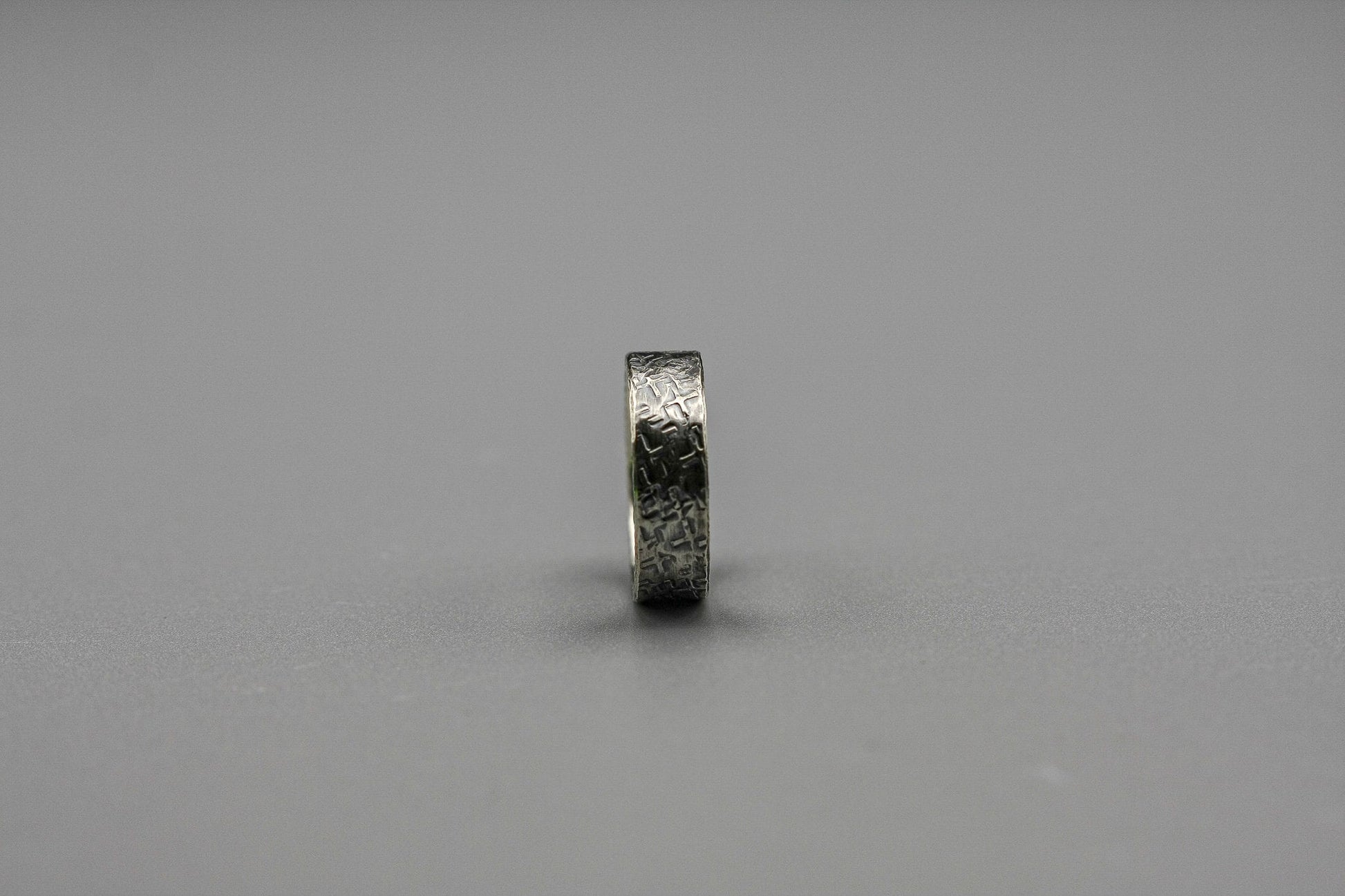 Patterned silver ring, hammered band, unique wedding ring