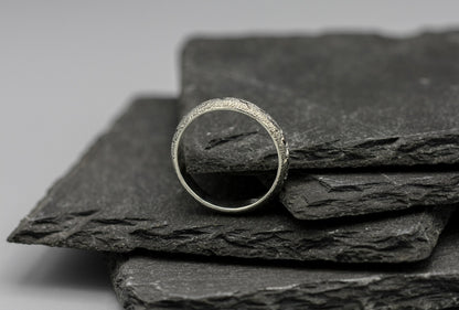 Viking warrior crack band, silver textured ring