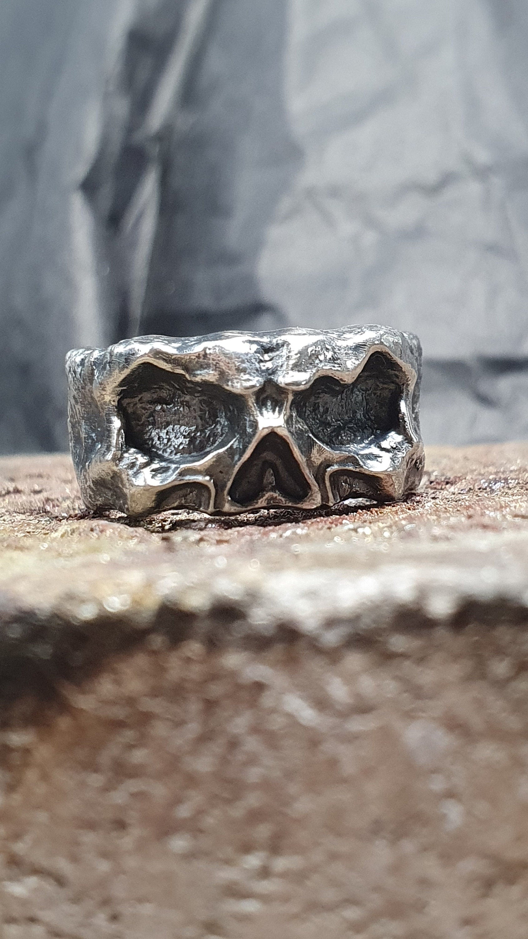 Skull ring, Sterling silver brutalist band