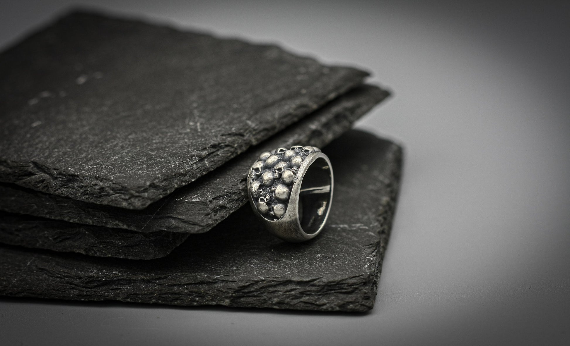 Sterling silver Skull ring, brutalist band