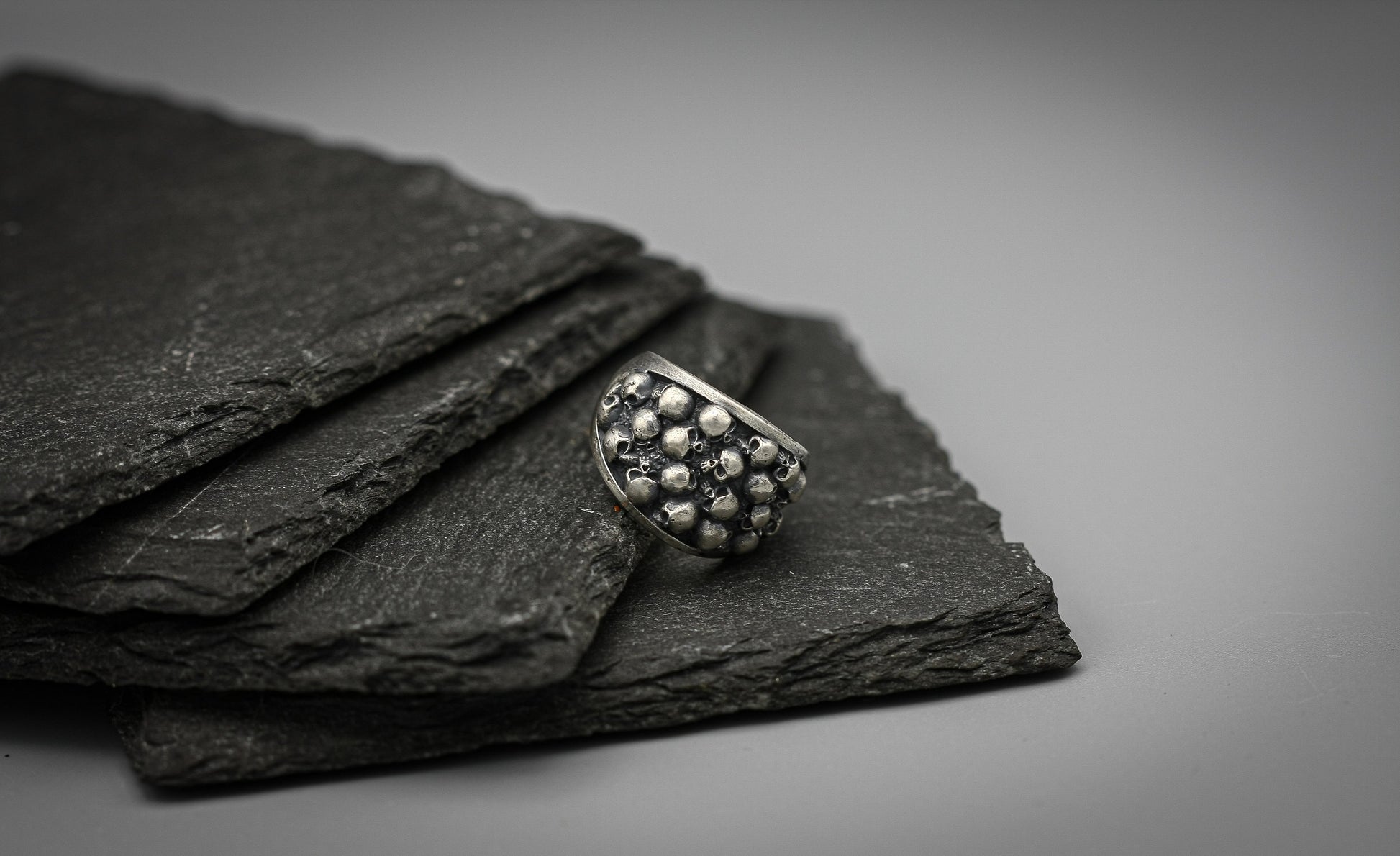 Sterling silver Skull ring, brutalist band