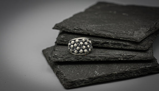 Sterling silver Skull ring, brutalist band