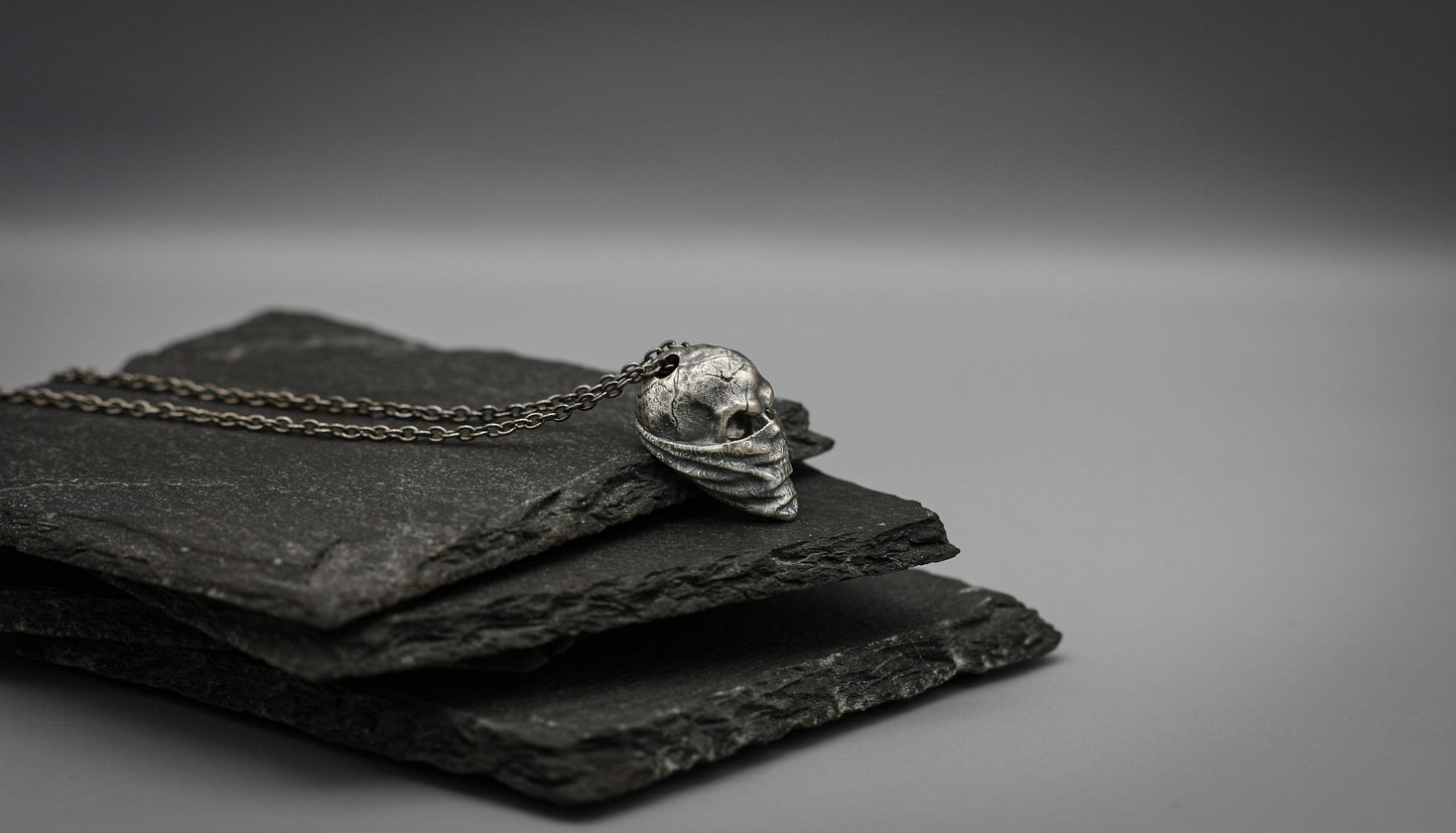 Sterling silver bikers skull pendant, gangster skull necklace