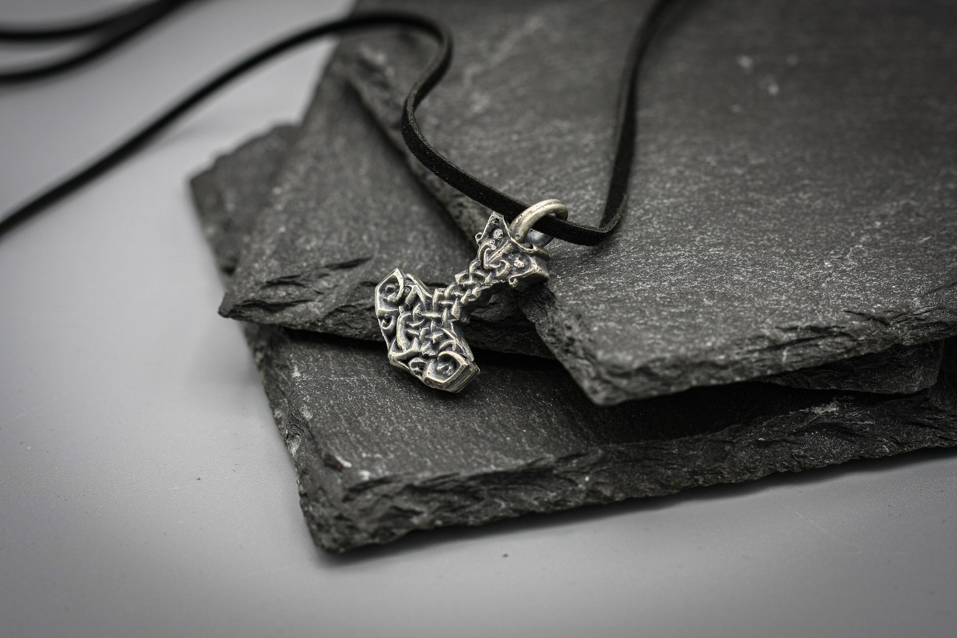 Silver Mjolnir pendant,Thor hammer viking necklace