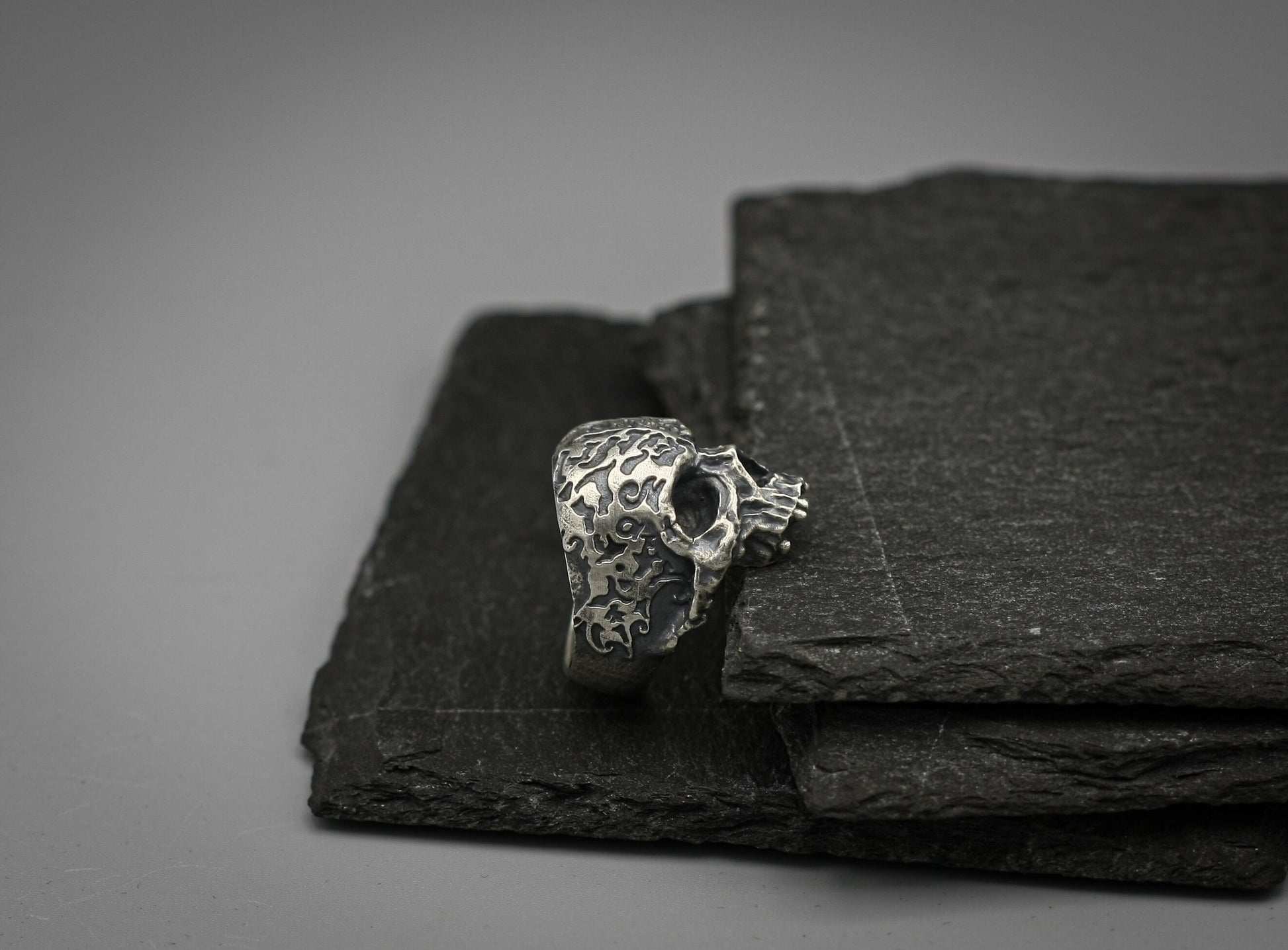 Patterned Brutalist Skull ring, Sterling silver scratched band