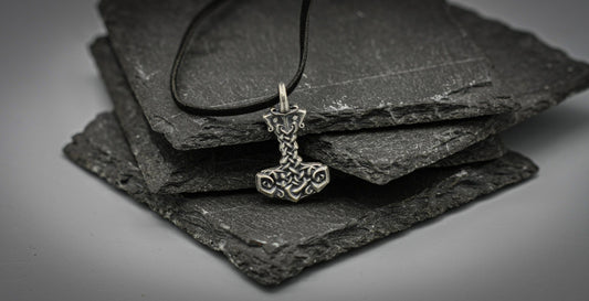 Silver Mjolnir pendant,Thor hammer viking necklace