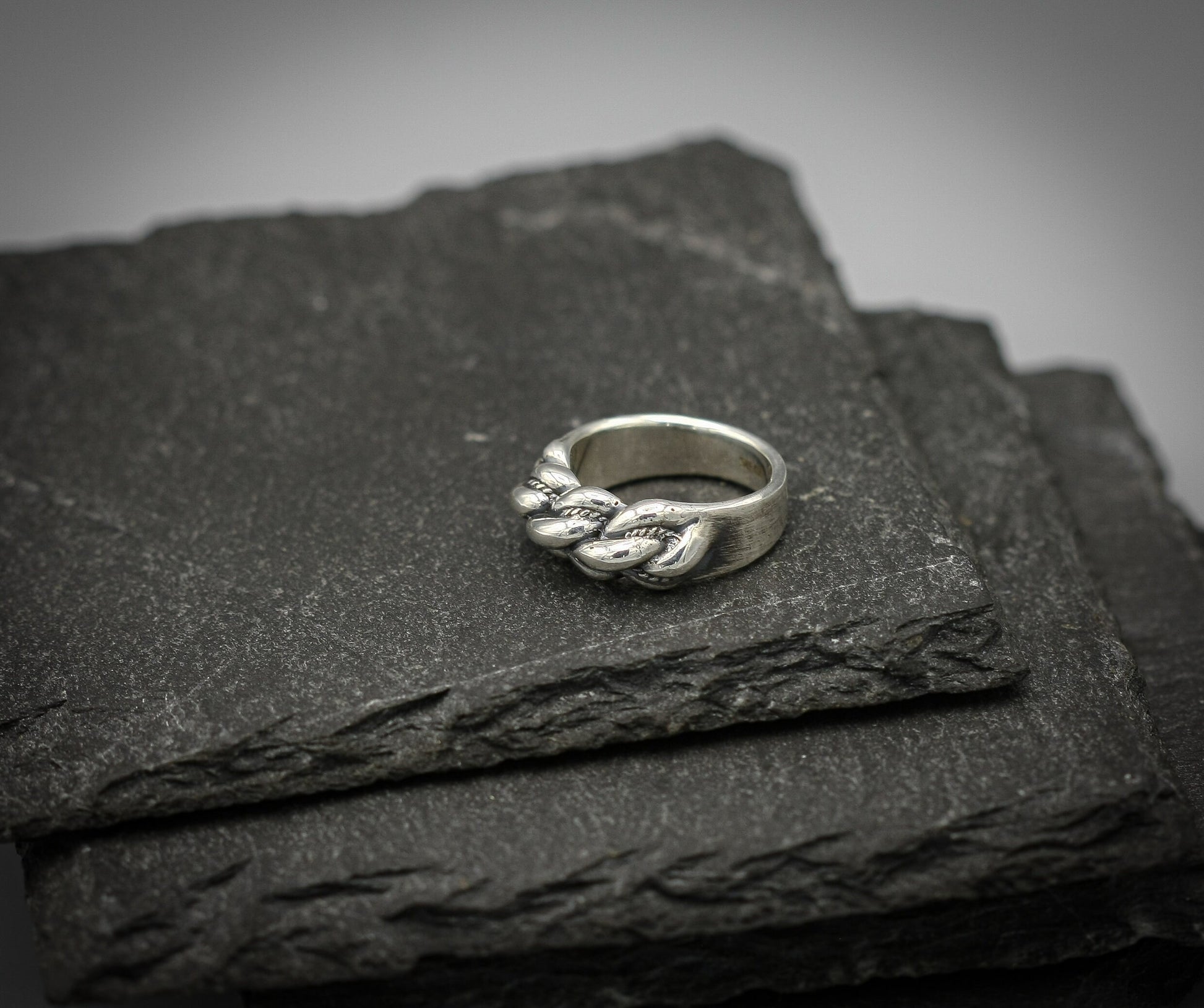 Twisted silver ring, Namejs band, unisex ring, Celtic ring